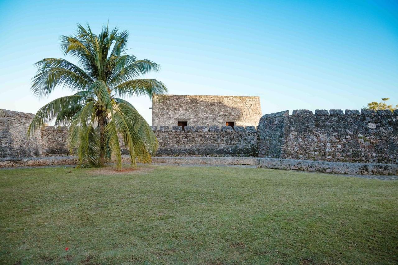 Hotel Naomi City Center Bacalar Kültér fotó