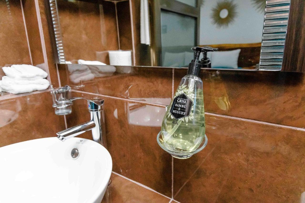 Hotel Naomi City Center Bacalar Kültér fotó
