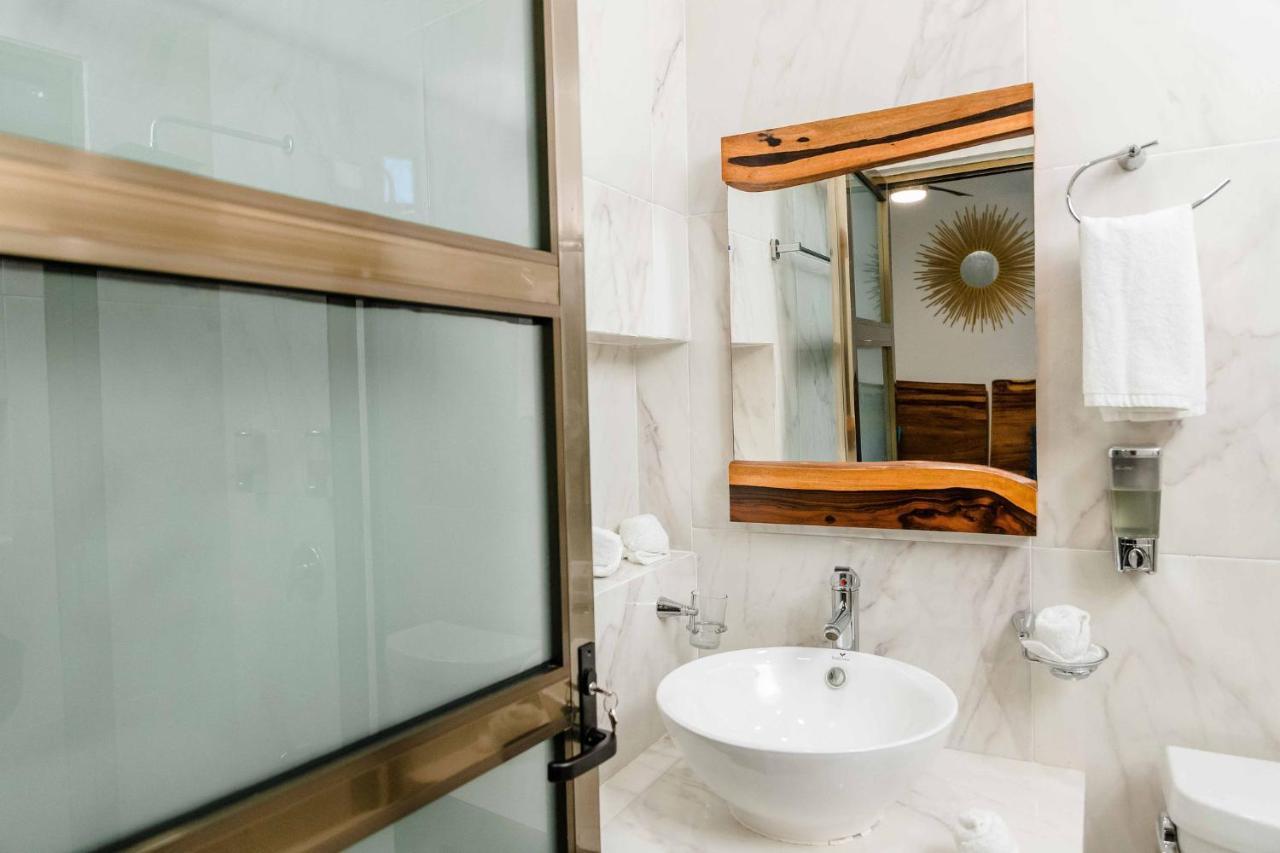 Hotel Naomi City Center Bacalar Kültér fotó